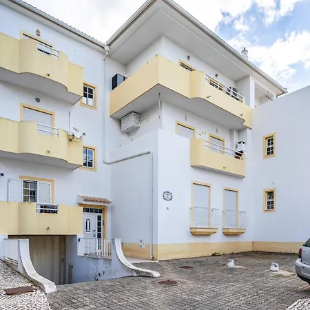 Hostwise - Sunny Flat W/ Balcony By The Algarve Sea Apartment *