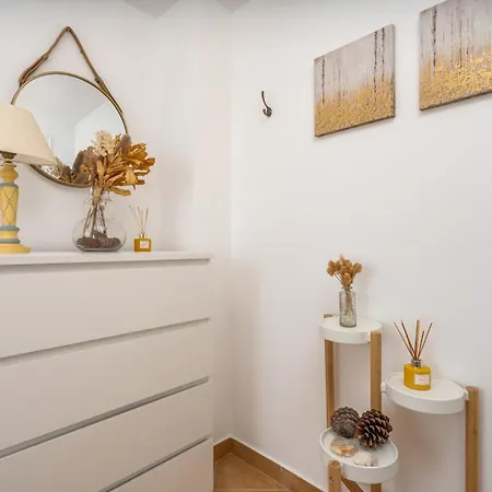 Hostwise - Sunny Flat W/ Balcony By The Algarve Sea Apartment