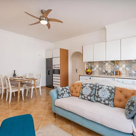 Apartment Hostwise - Sunny Flat W/ Balcony By The Algarve Sea Albufeira