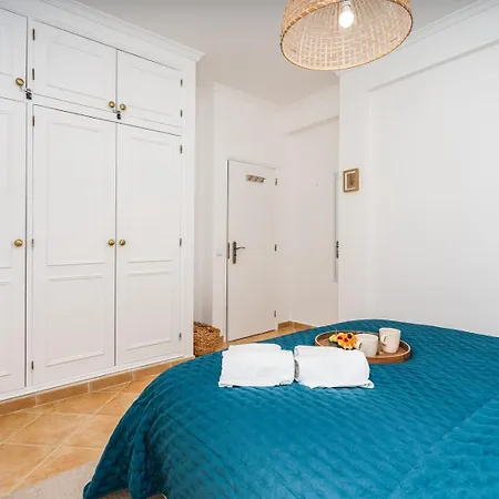 Hostwise - Sunny Flat W/ Balcony By The Algarve Sea Albufeira
