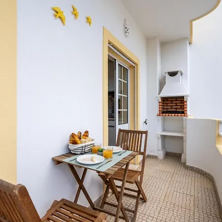 Hostwise - Sunny Flat W/ Balcony By The Algarve Sea Apartment Albufeira