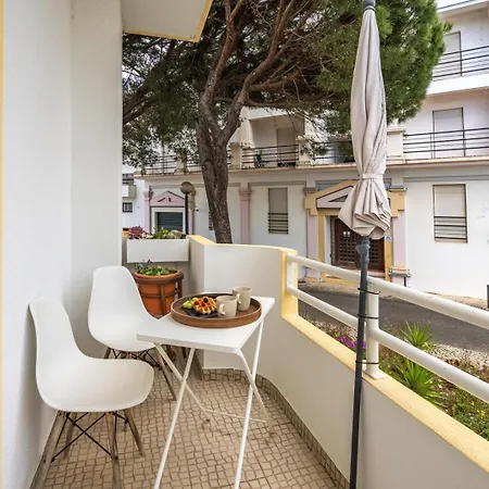Apartment Hostwise - Sunny Flat W/ Balcony By The Algarve Sea Albufeira
