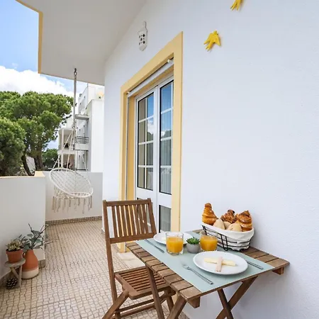 Hostwise - Sunny Flat W/ Balcony By The Algarve Sea *